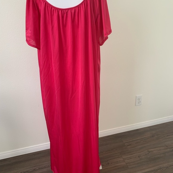 Night Gown - Picture 4 of 9